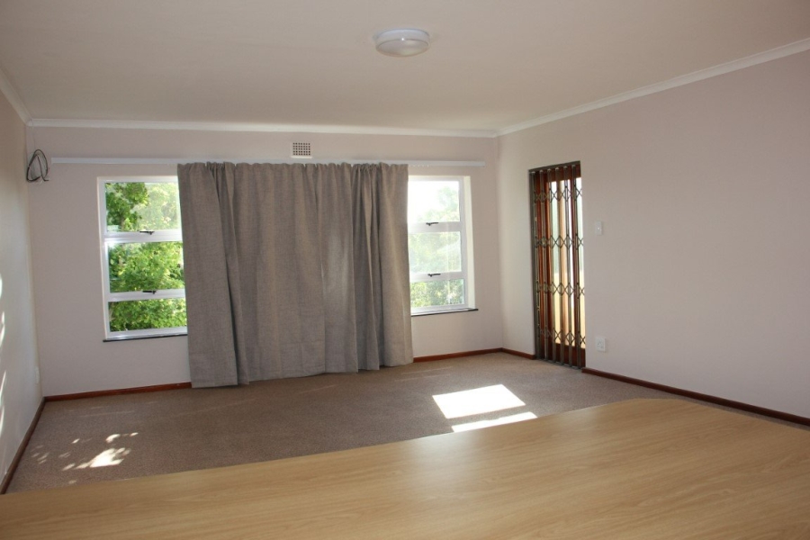 To Let 2 Bedroom Property for Rent in Martinville Western Cape